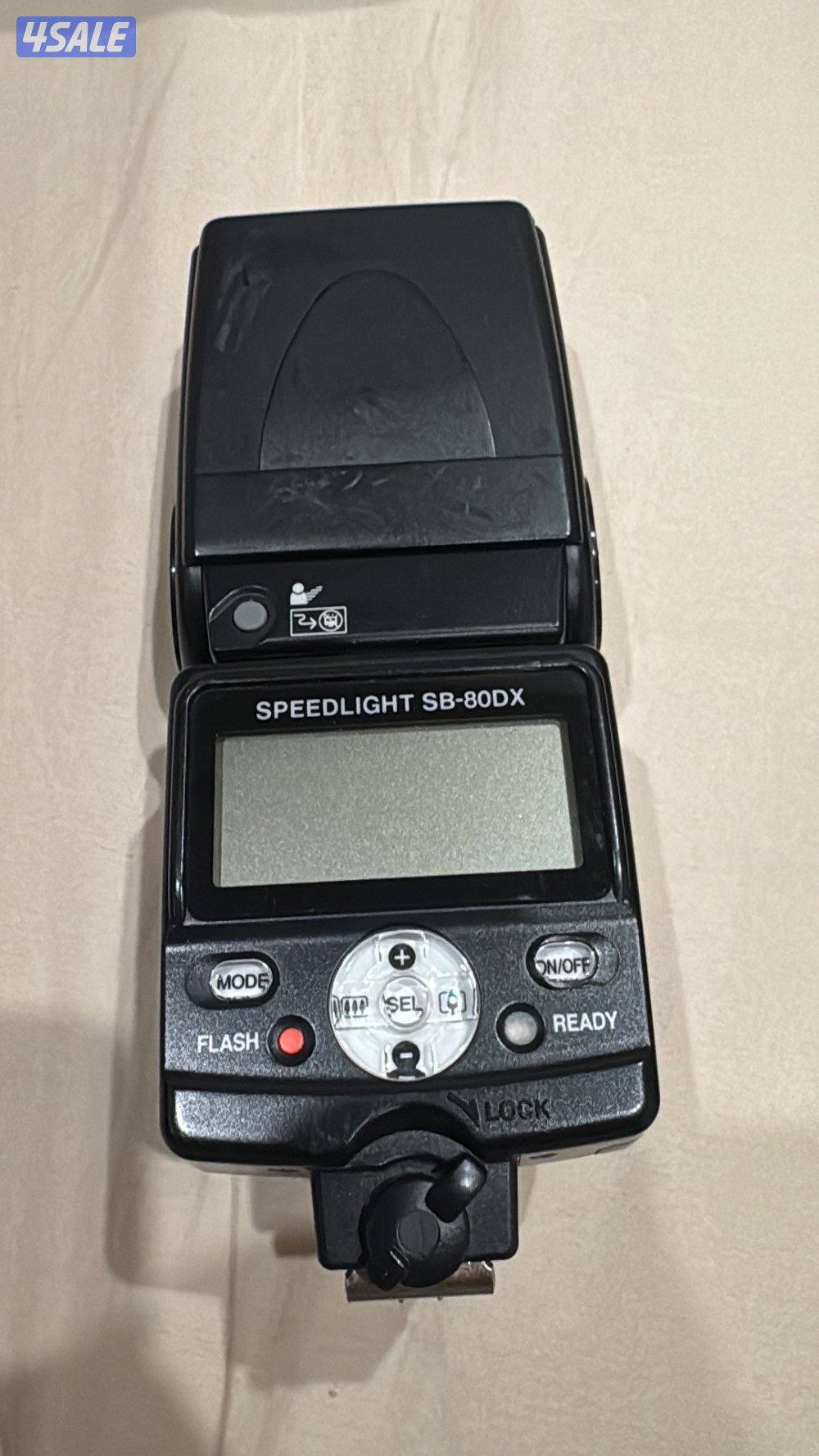 كاميرة نيكون D850 مع عدسات 24-70 و70-200 و 80-400 وعدسة مايكرو 70-1804