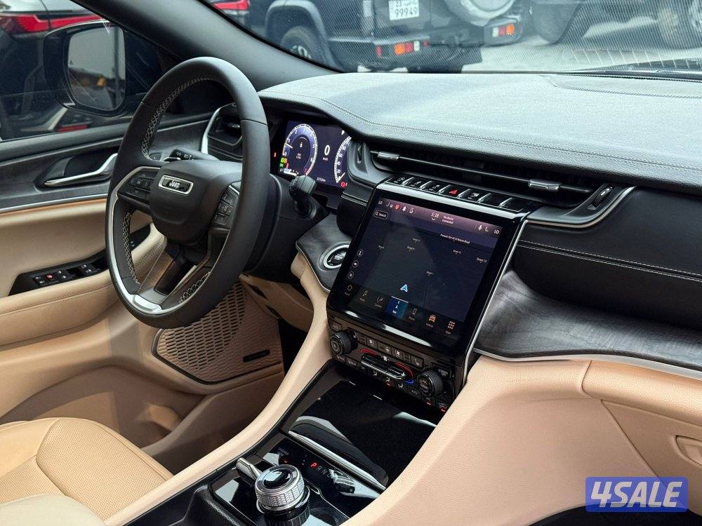GRAND CHEROKE LIMITED 4*4 _2024 صبغ الوكالة7