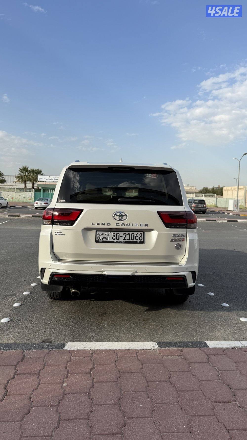 لاندكروزر 20240