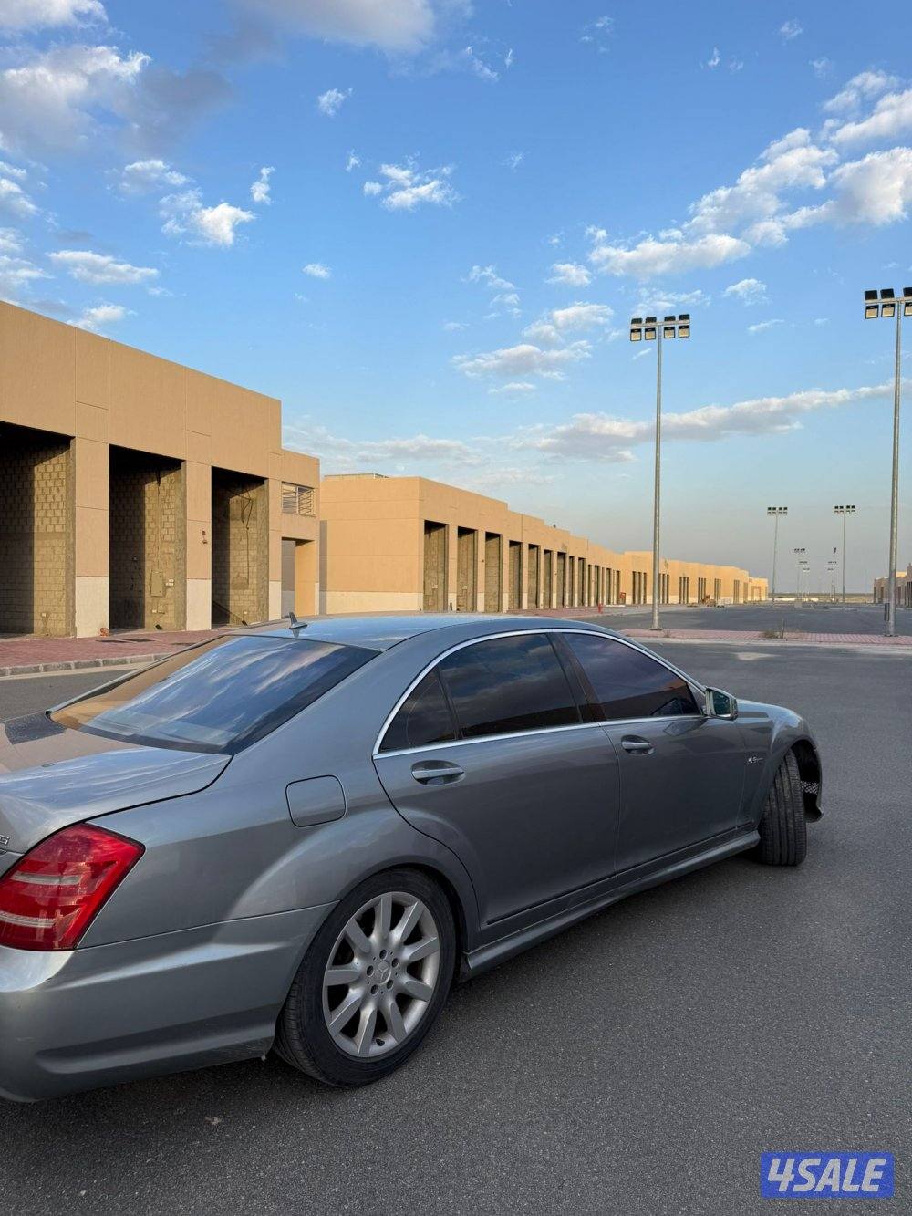 للبيع مرسيدس موديل 2006. s500 ماشي 2600