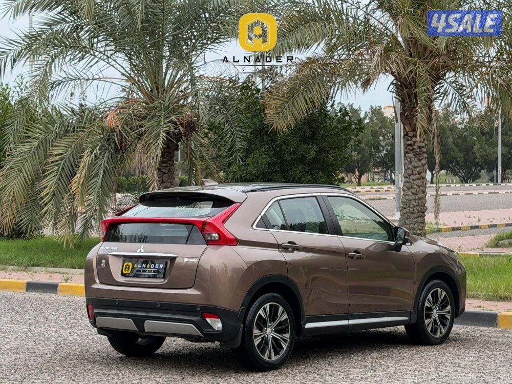 للبيع ميتسوبيشي ECLIPSE CROSS موديل 2018 وارد الملا3