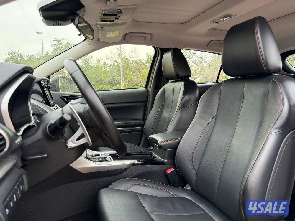 للبيع ميتسوبيشي ECLIPSE CROSS موديل 2018 وارد الملا6