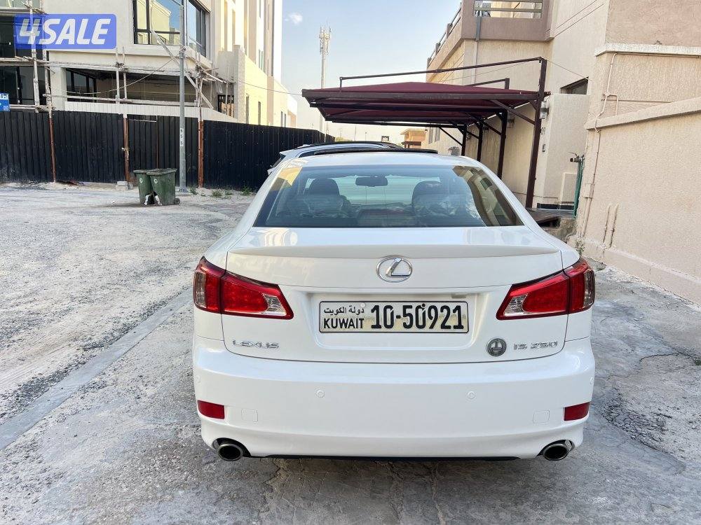 للبيع لكزس 20112