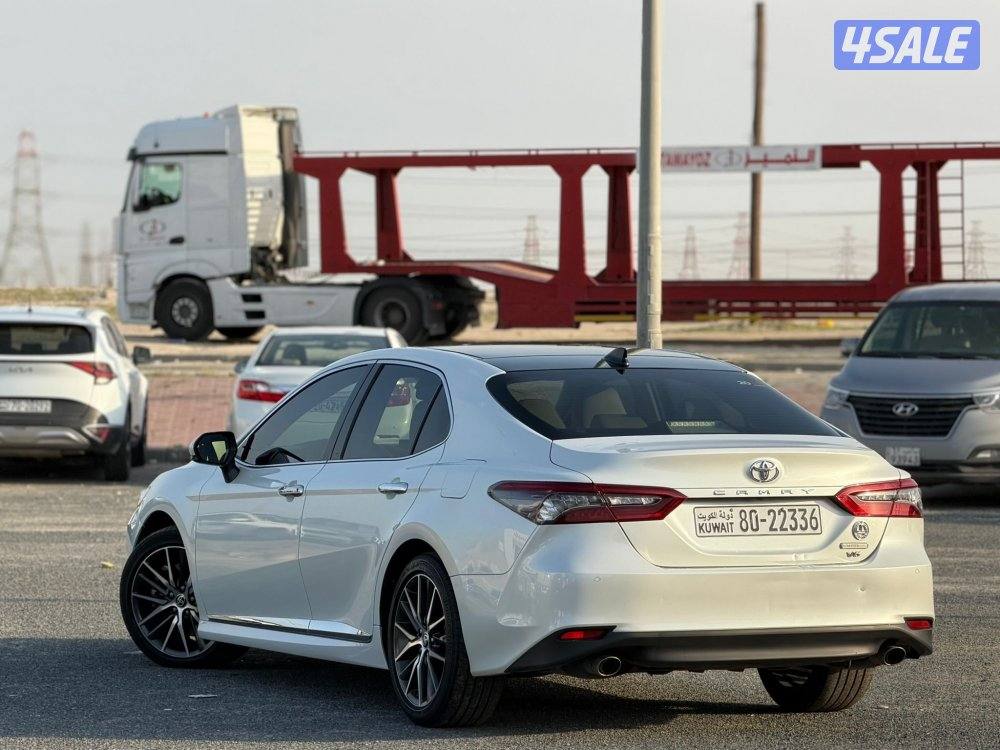 كامري limited V6 20243