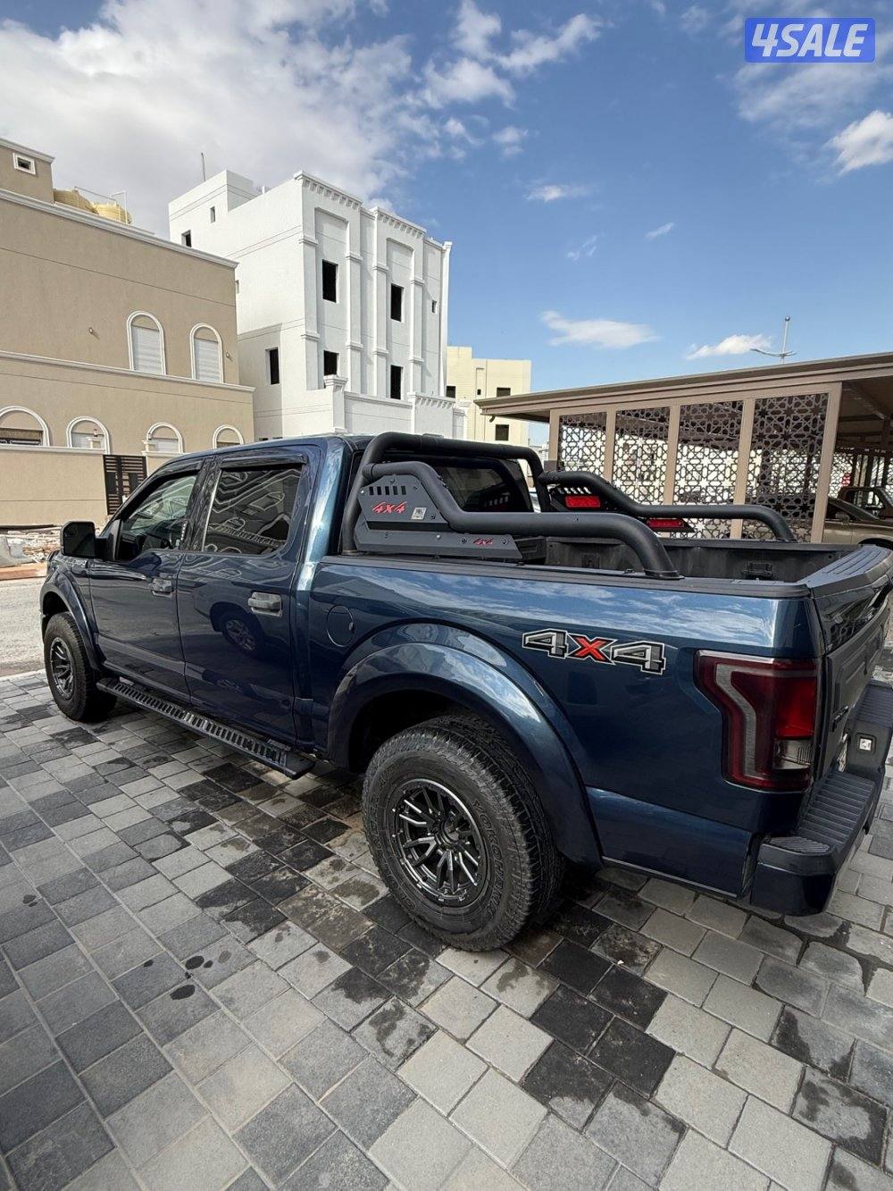 للبيع فورد وانيت10