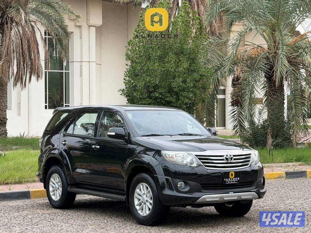 للبيع فورتنر SR5 TRD V4 موديل 2014  بحالة الوكاله2