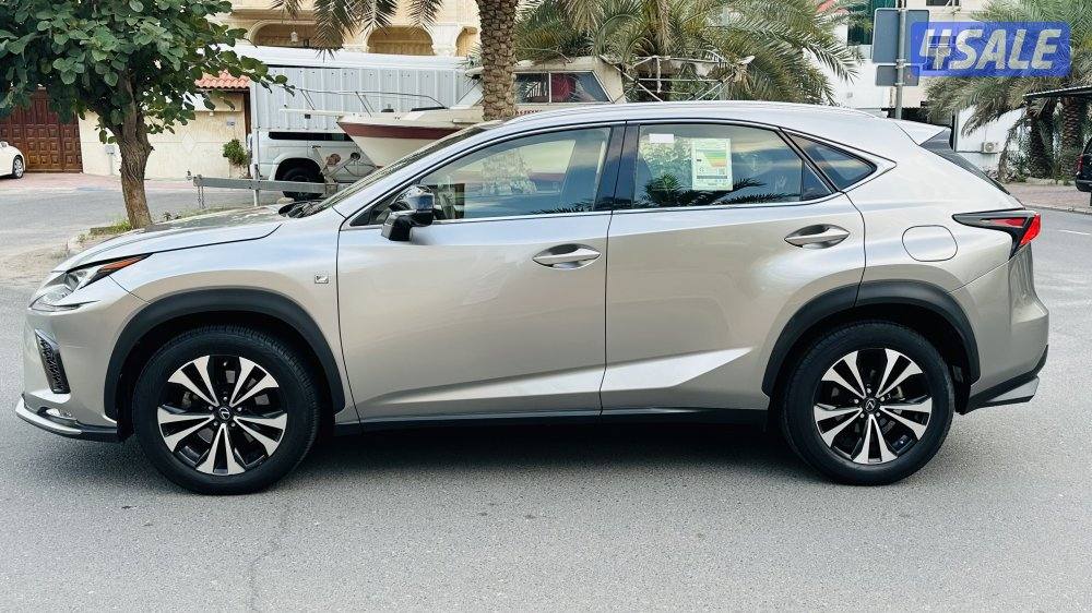 للبيع لكزس NX300F3