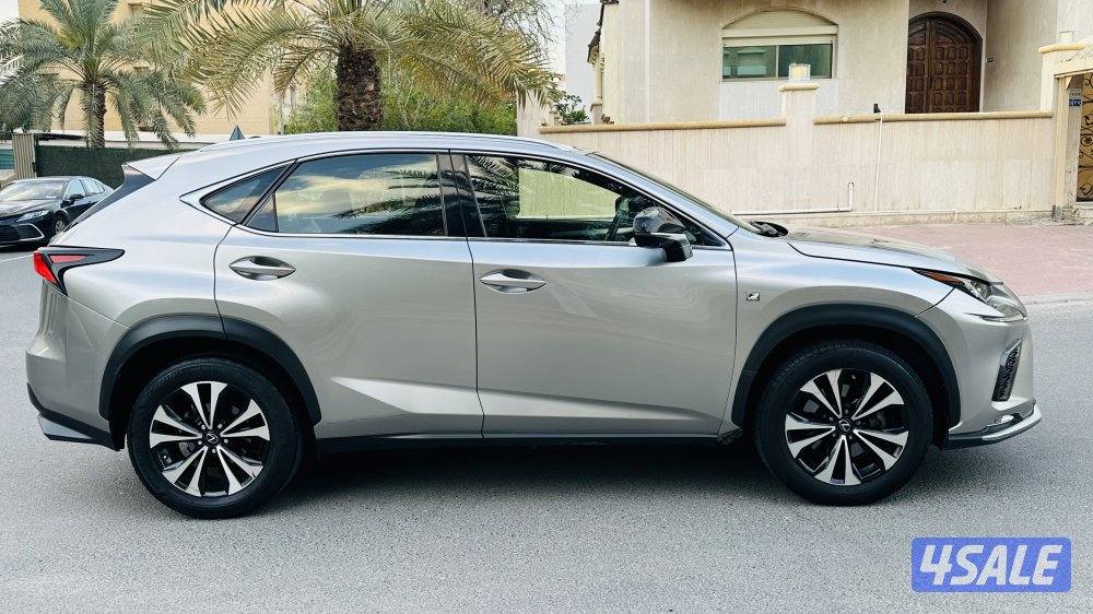 للبيع لكزس NX300F4
