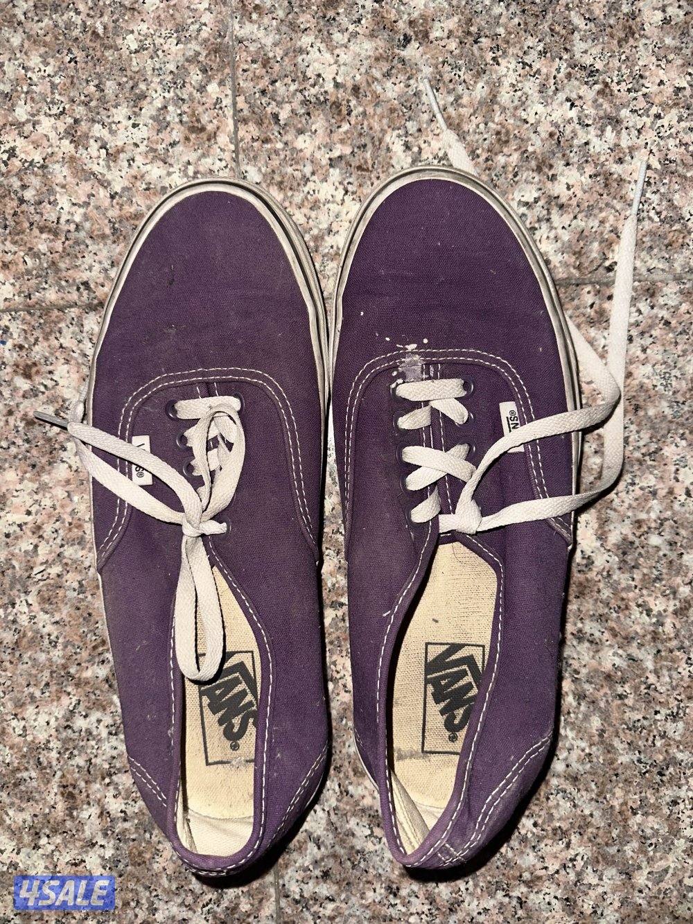5 Vans original shoes used lightly except for 11