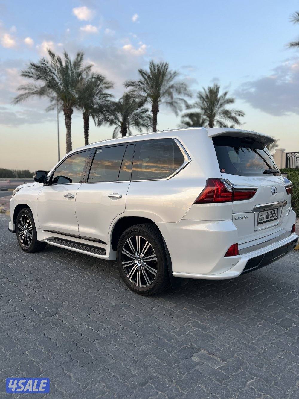 لكزس 570 بحالة نادرة3