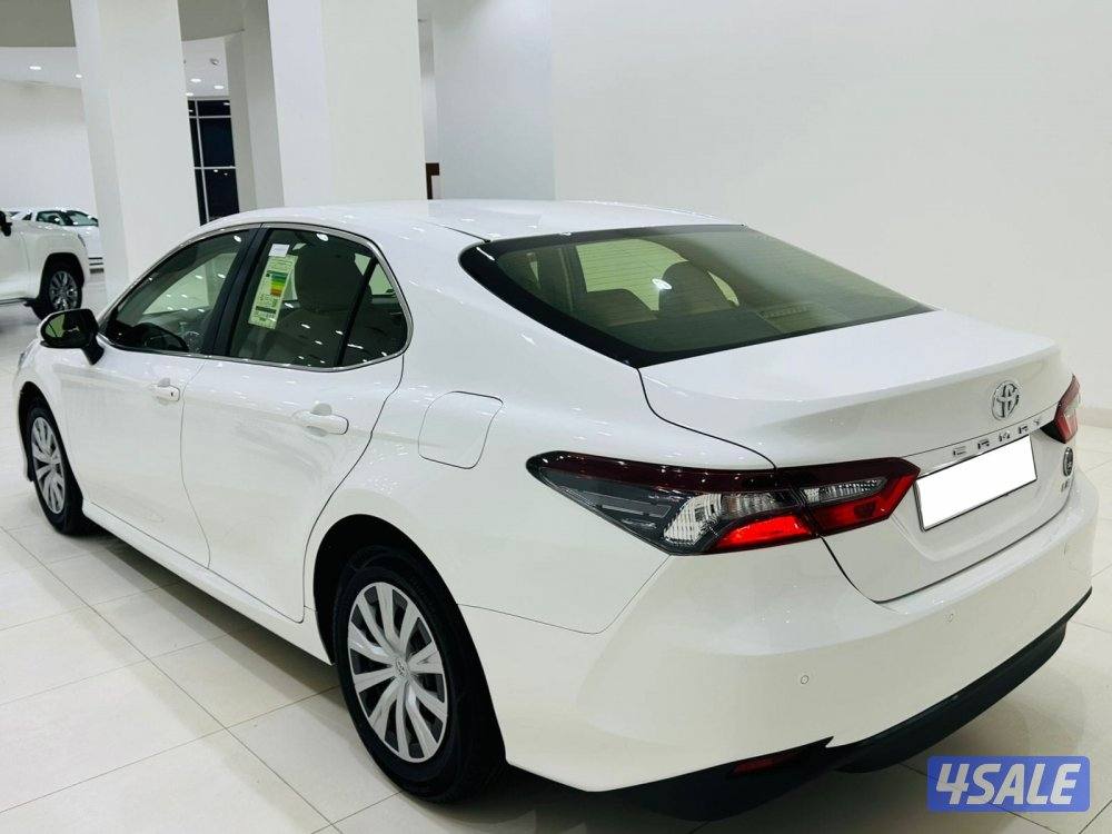 للبيع تويوتا كامري LE  2.5موديل 20232