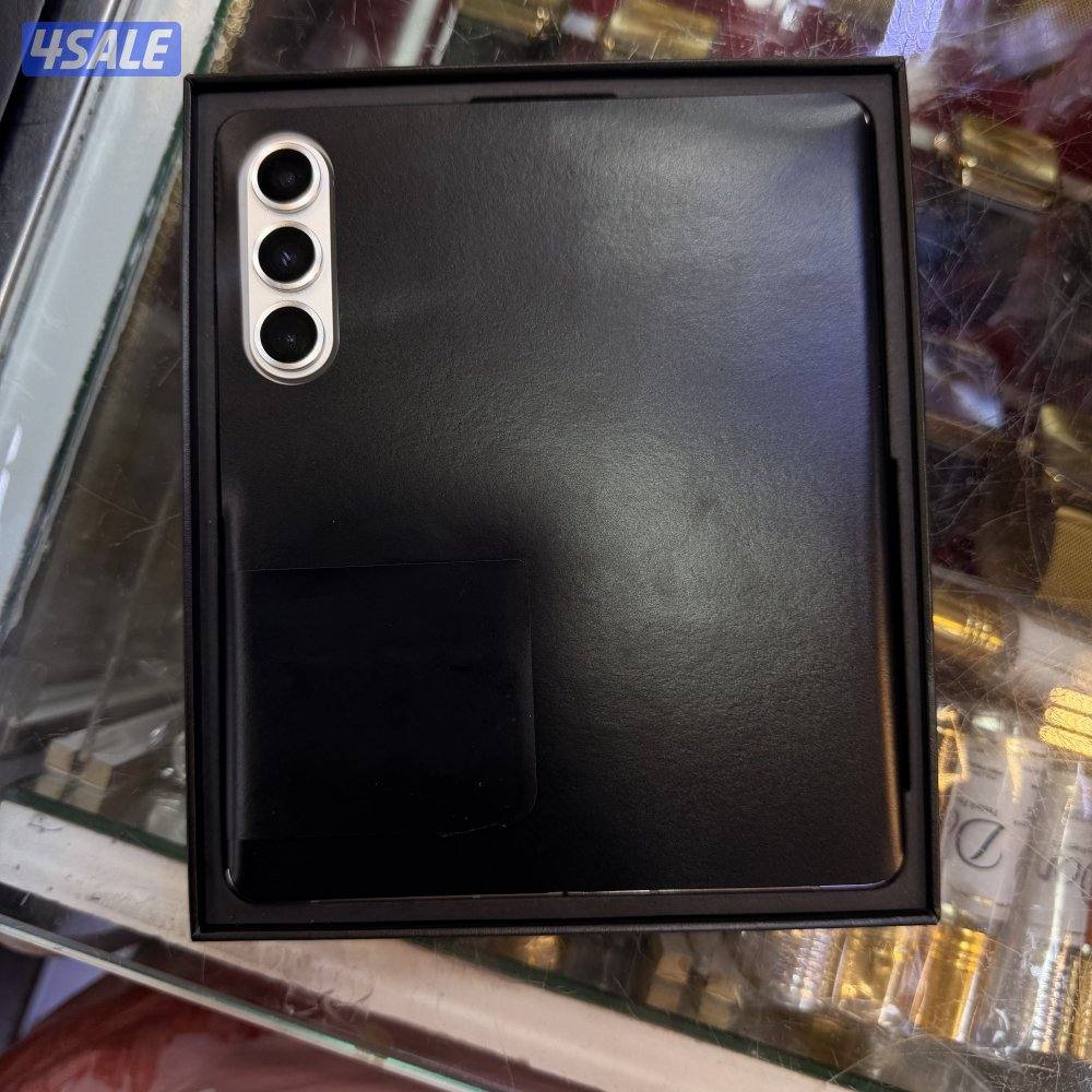 Samsung fold 5 only 5 days used not4