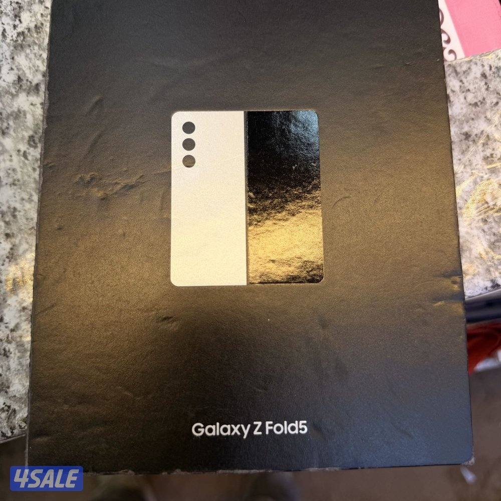 Samsung fold 5 only 5 days used not6