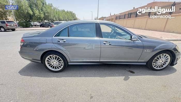 للبيع سيارتين اسكاليد مرسيدس11