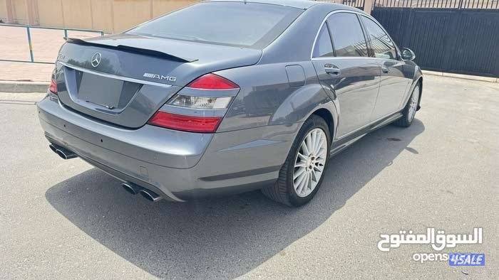 للبيع سيارتين اسكاليد مرسيدس12