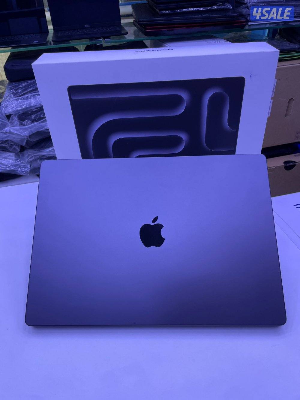 MacBook Pro 16-inch (M4 Max)6