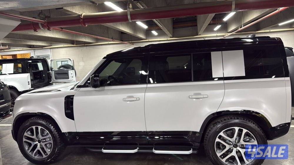 ديفندر اصفار استلام وكالة لون اسود واسمنتي الجديد داخل تان6 سلندر0