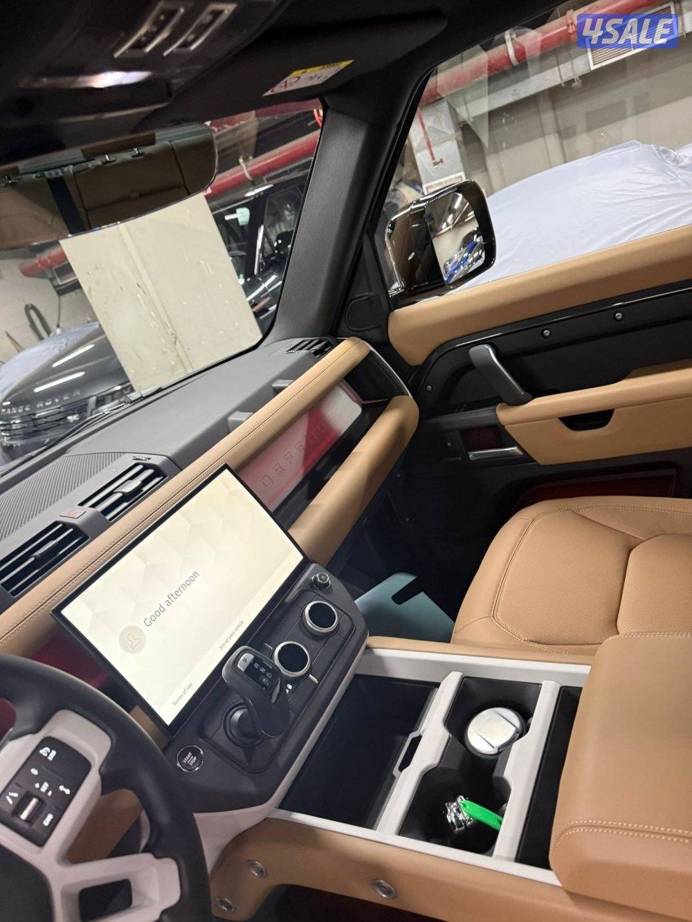 ديفندر اصفار استلام وكالة لون اسود واسمنتي الجديد داخل تان6 سلندر12