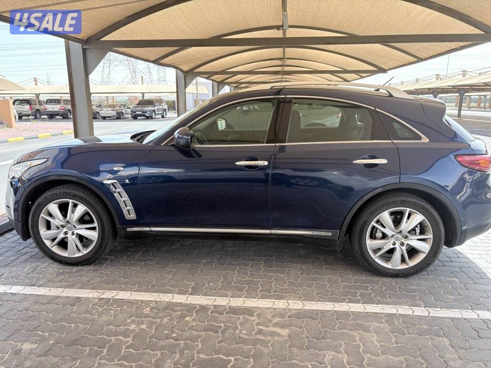 Infiniti QX70 20141