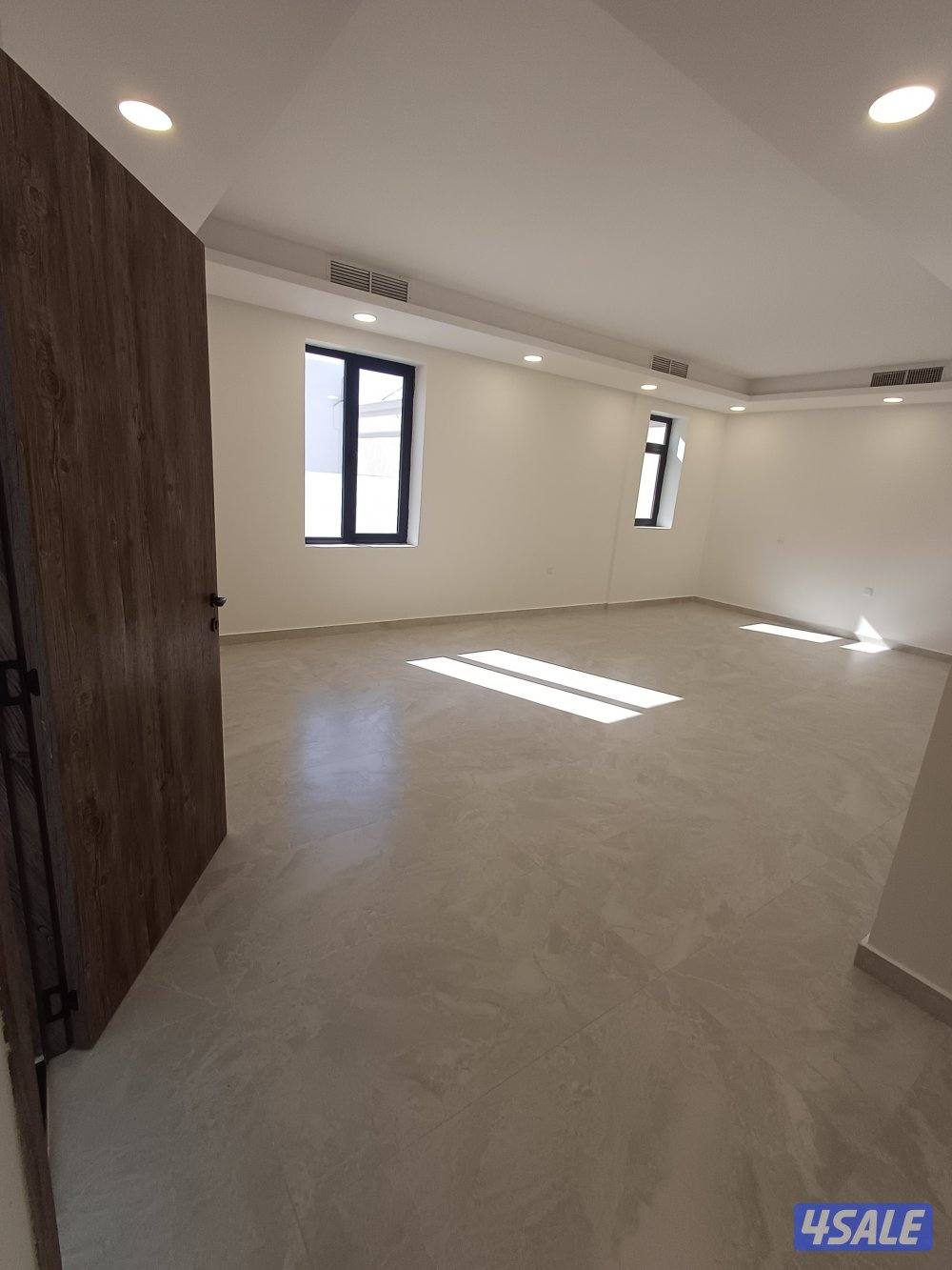 للايجار دور كامل ؟ جنوب عبد الله المبارك؟0