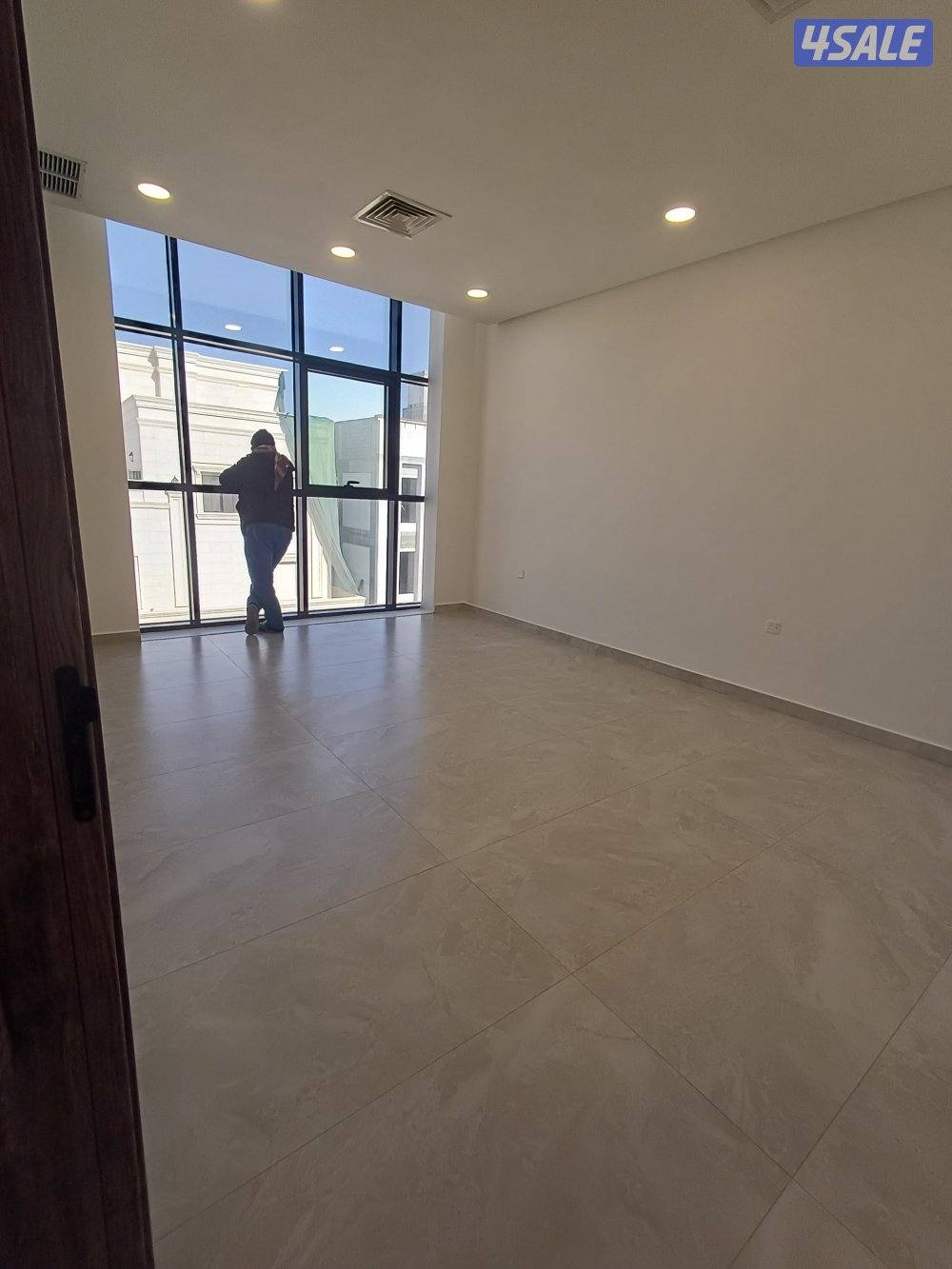 للايجار دور كامل ؟ جنوب عبد الله المبارك؟4