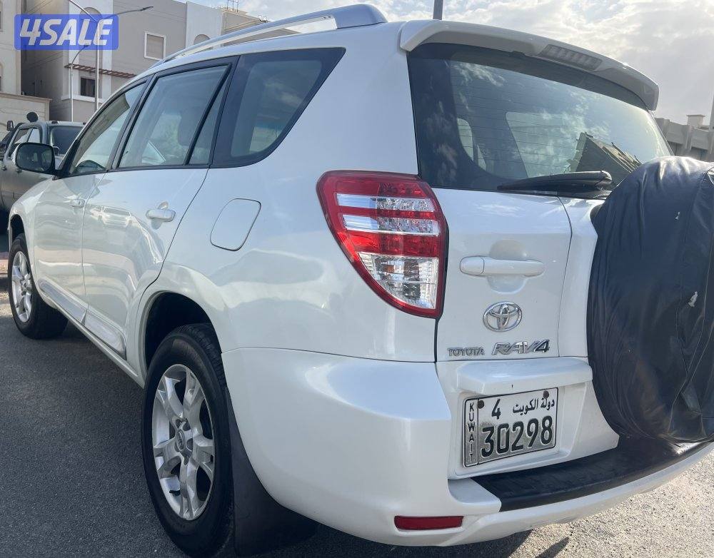 للبيع تويوتا راف فور موديل 2012 شرط الفحص1