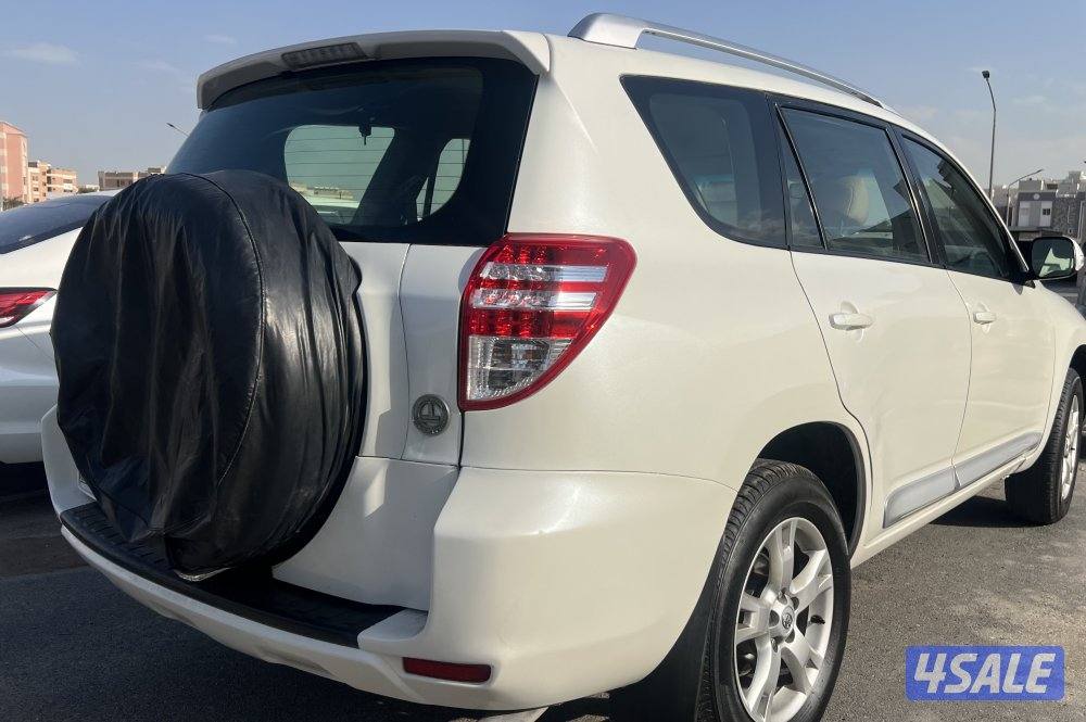 للبيع تويوتا راف فور موديل 2012 شرط الفحص3