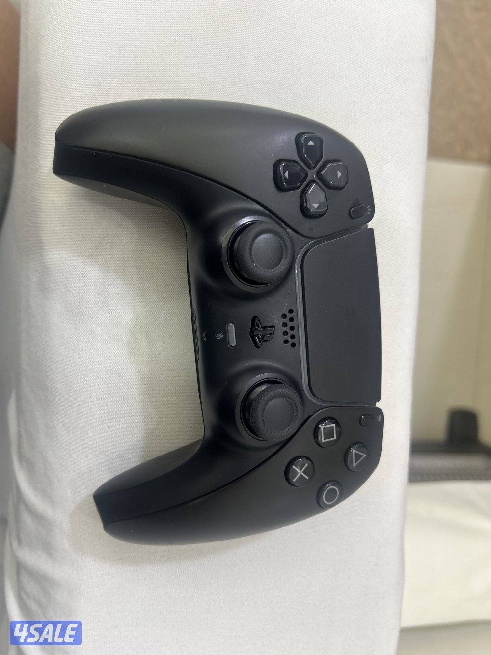 يده تحكم بحاله ممتازه للتواصل1