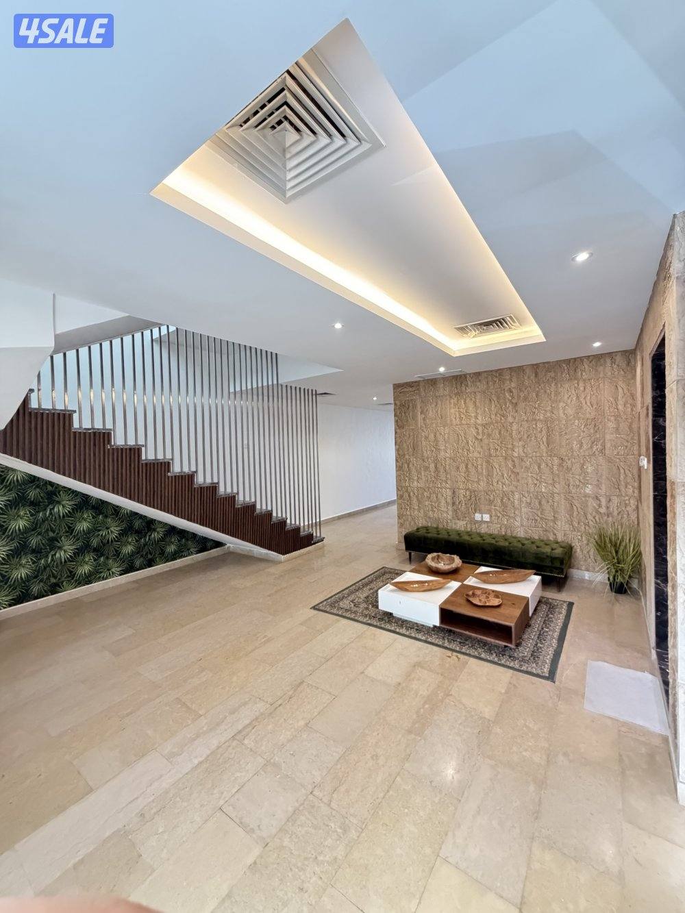 للايجار شاليه راقي جدن دورين صف اول عل بحر8