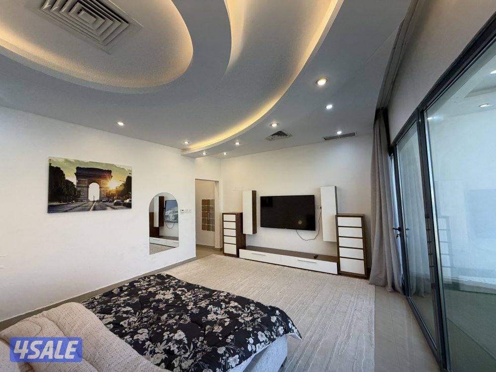 للايجار شاليه راقي جدن دورين صف اول عل بحر11