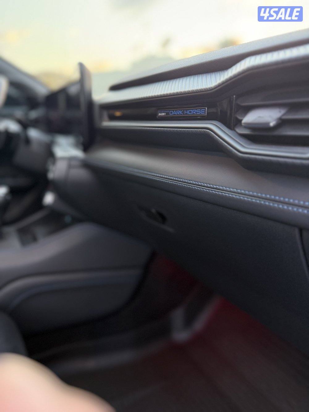 DARK HOURSEعداد 14 الف12