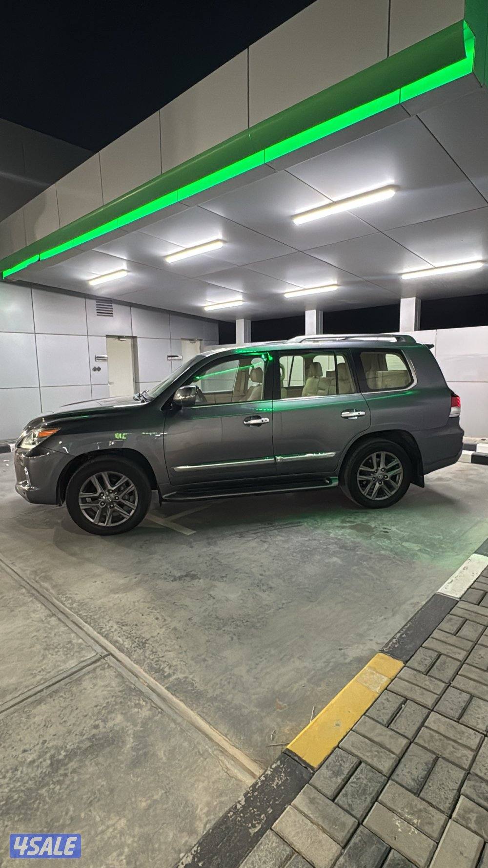 للبيع لكزس LX 570 شرط الفحص0