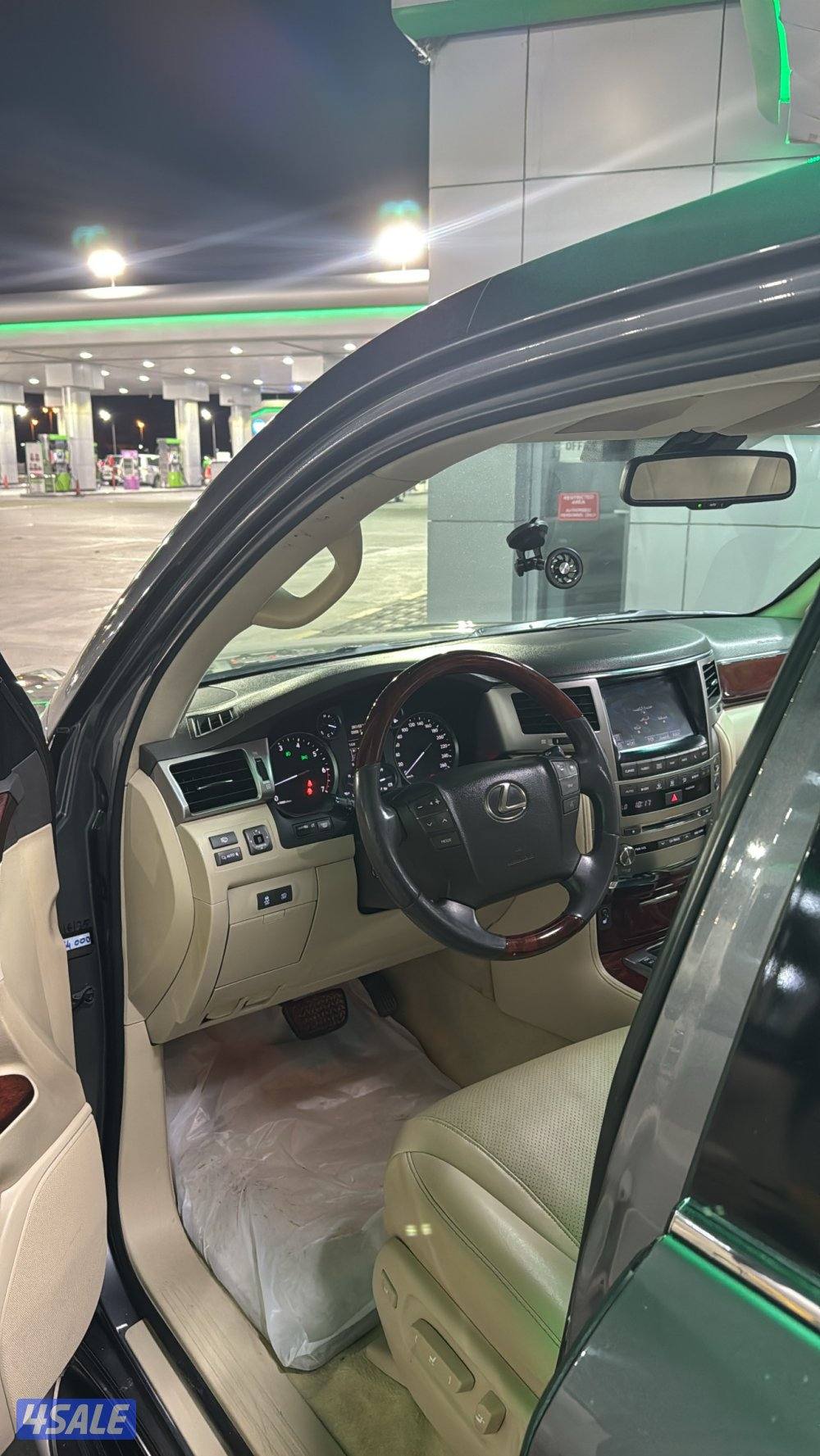 للبيع لكزس LX 570 شرط الفحص4