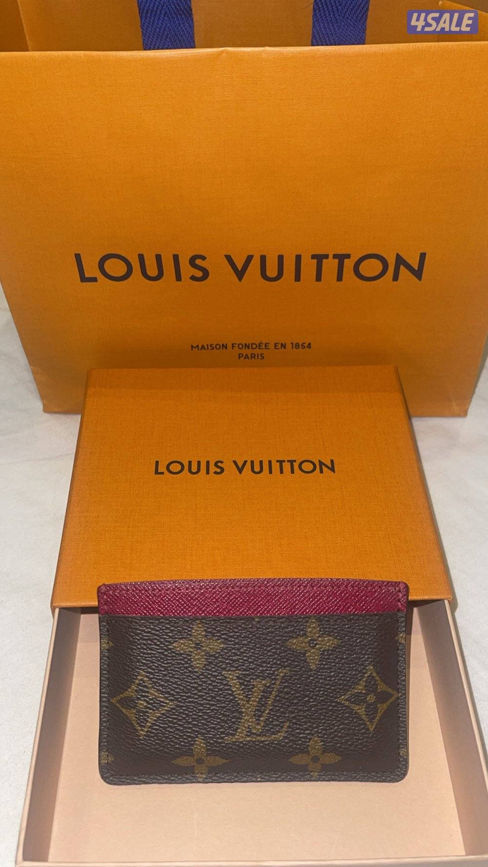 كارد هولدر LV بحاله ممتازة1