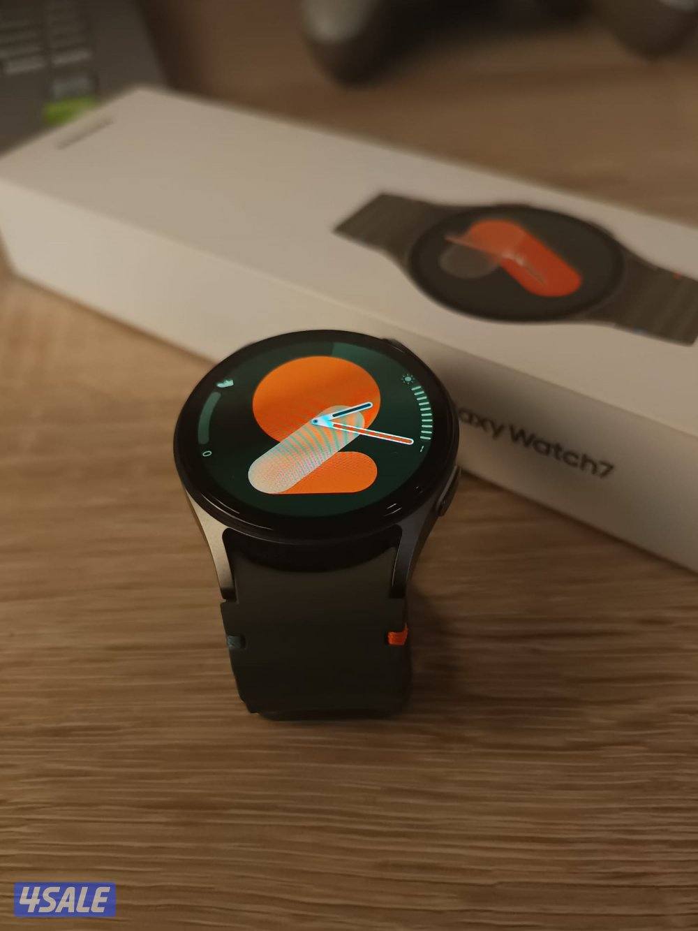 ساعه samsung galaxy watch 7 44ml استعمال جديد من غير خدش مع جراب3