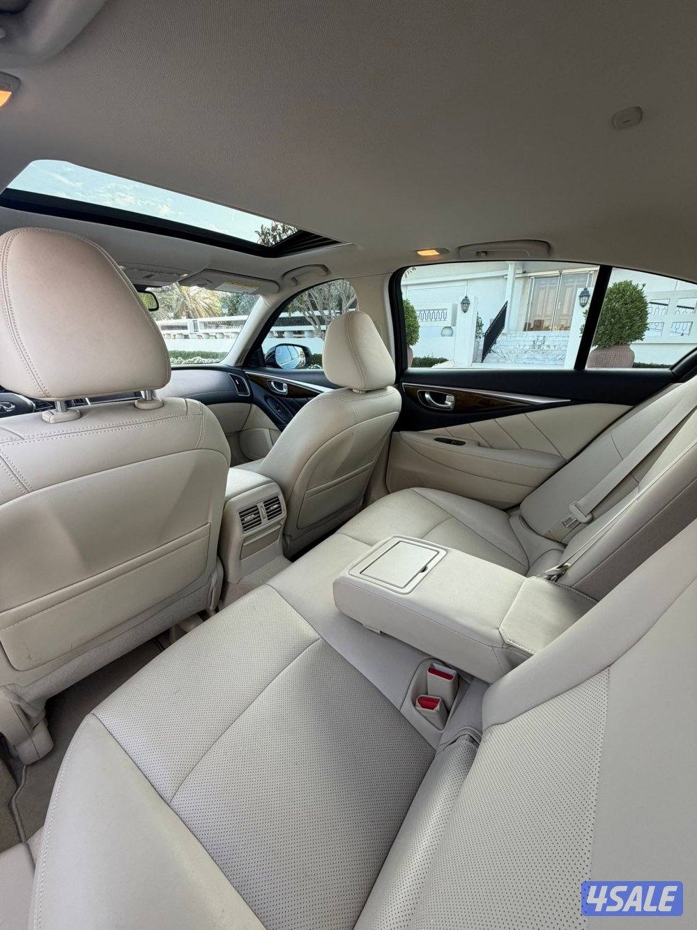 انفينيتي Q50 - 2019 بحالة الوكالة8