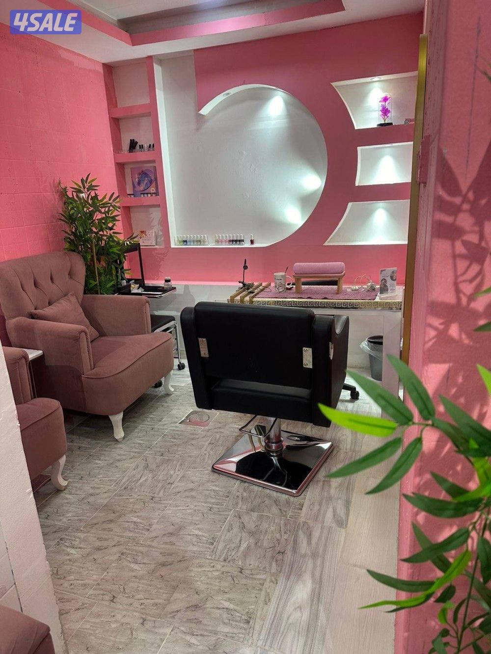 Ladies Salon3