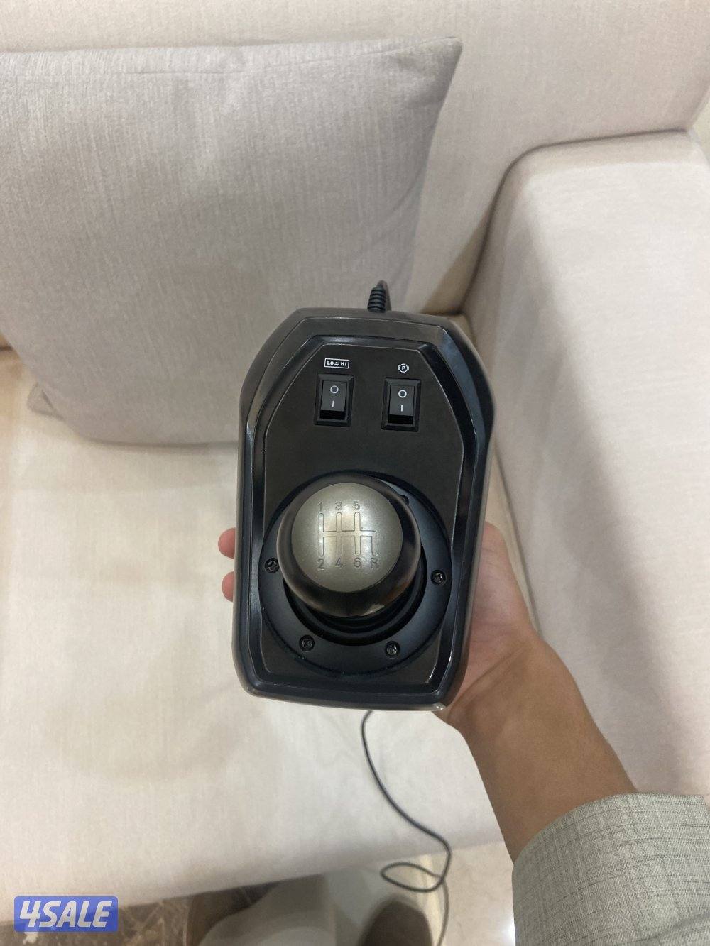 دركسون معه كامل اغراضه3