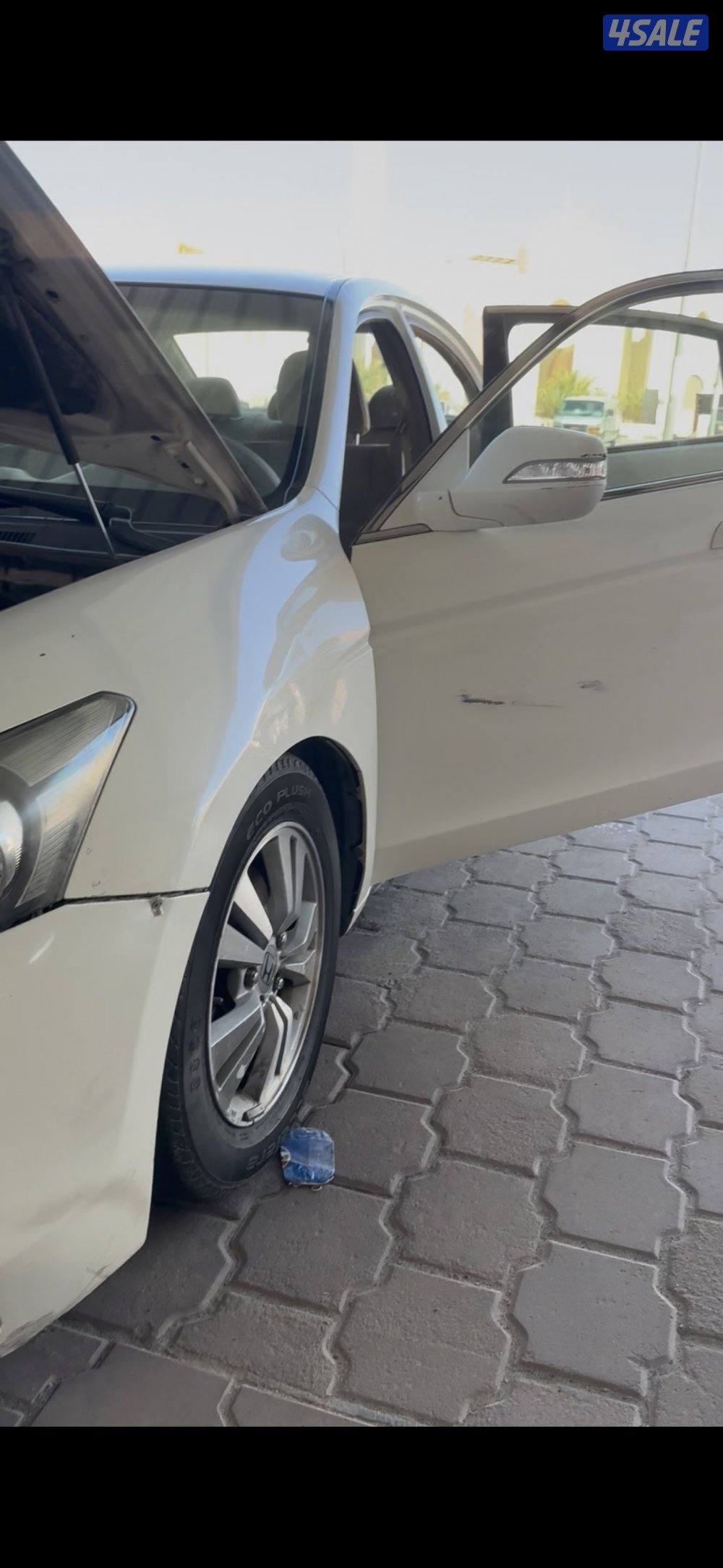 هوندا اكورد موديل ٢٠٠٨ ٤ سلندر وارد الكويت للبيع سكراب فقط3