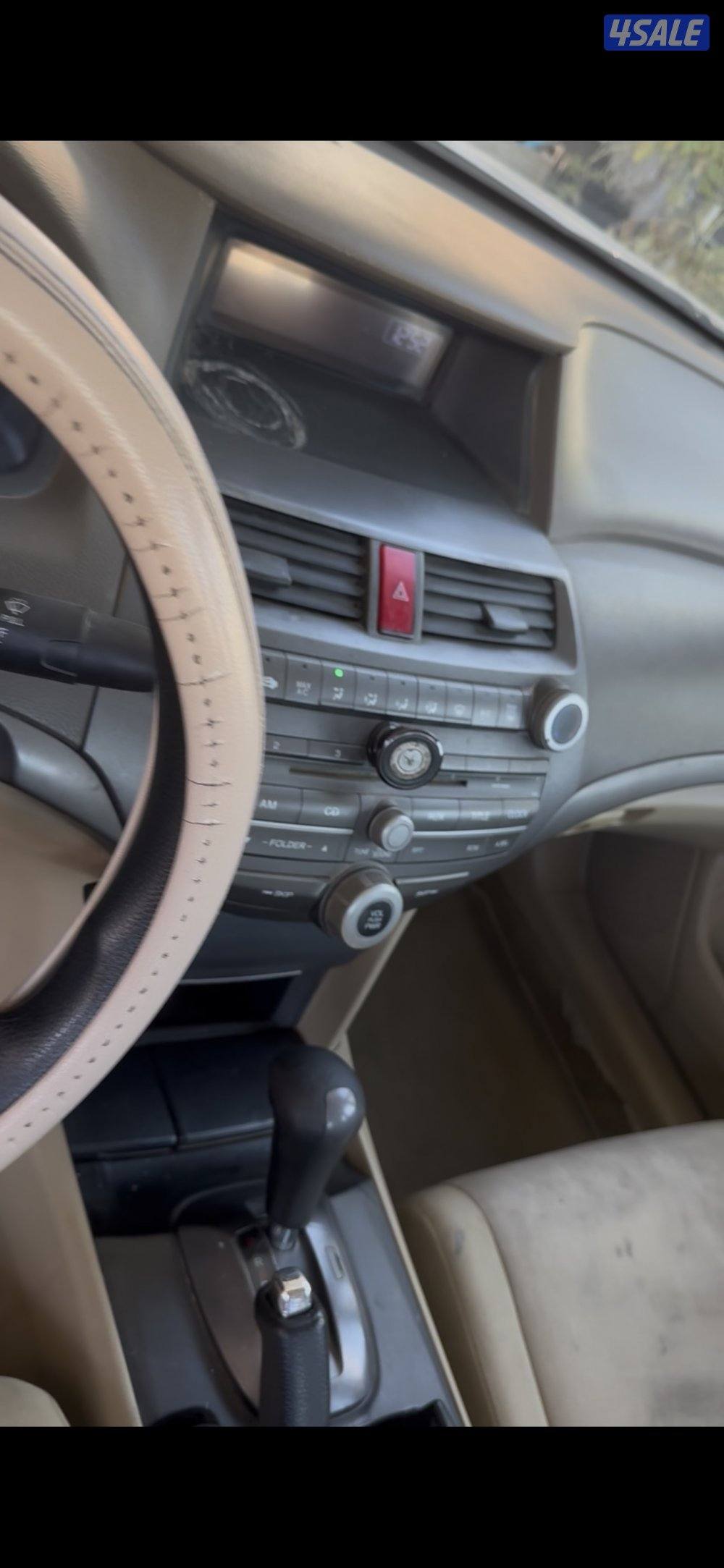 هوندا اكورد موديل ٢٠٠٨ ٤ سلندر وارد الكويت للبيع سكراب فقط8