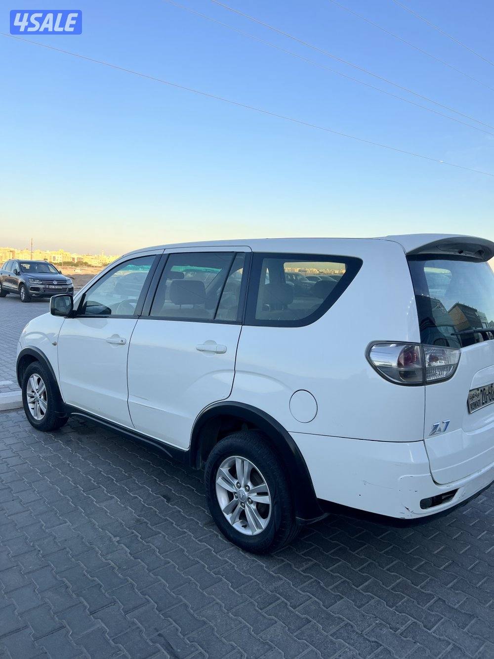 للبيع سياره عائليه JMC Z7 20121