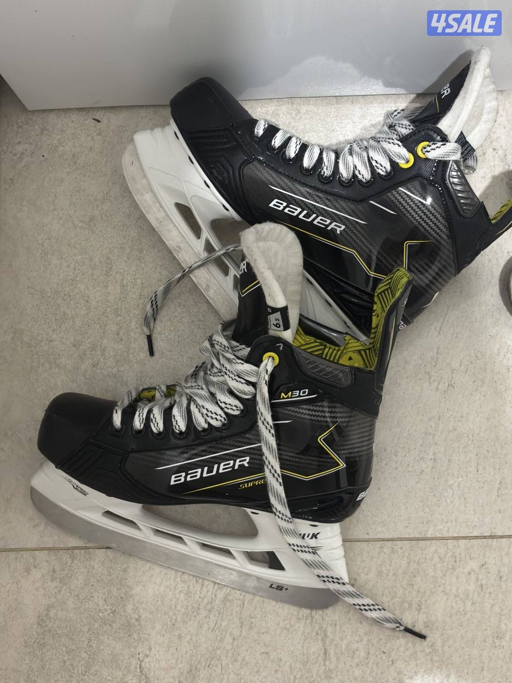 Bauer Supreme m300