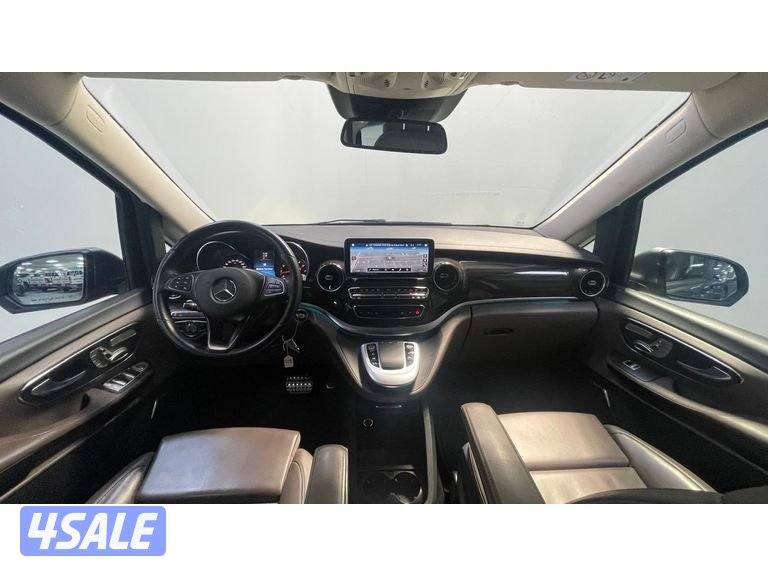 Mercedes-Benz V-Class11