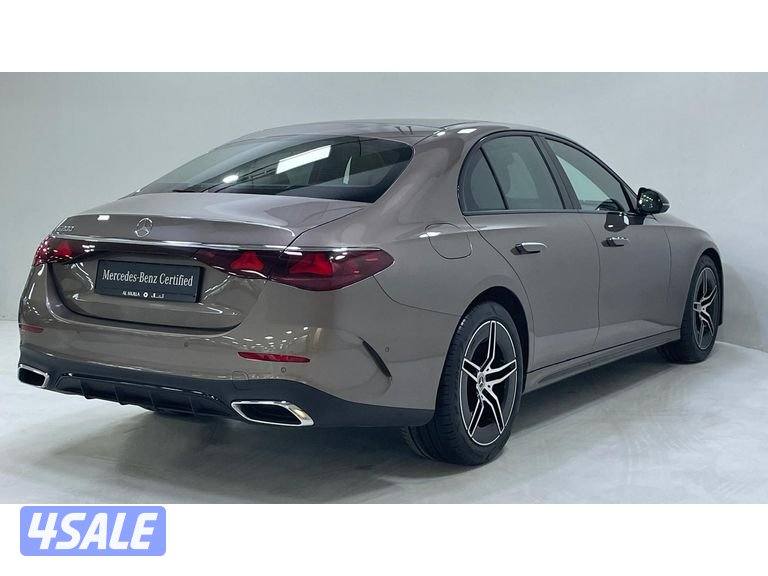 Mercedes-Benz E-Class7