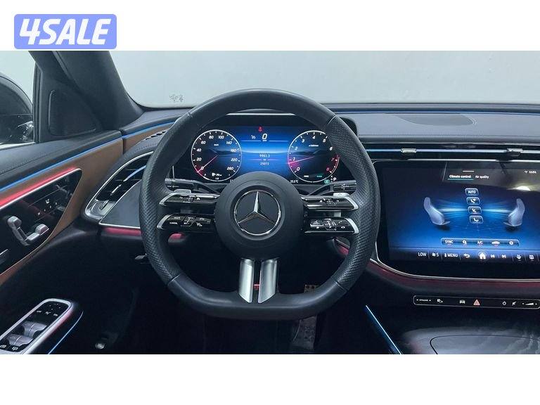 Mercedes-Benz E-Class11