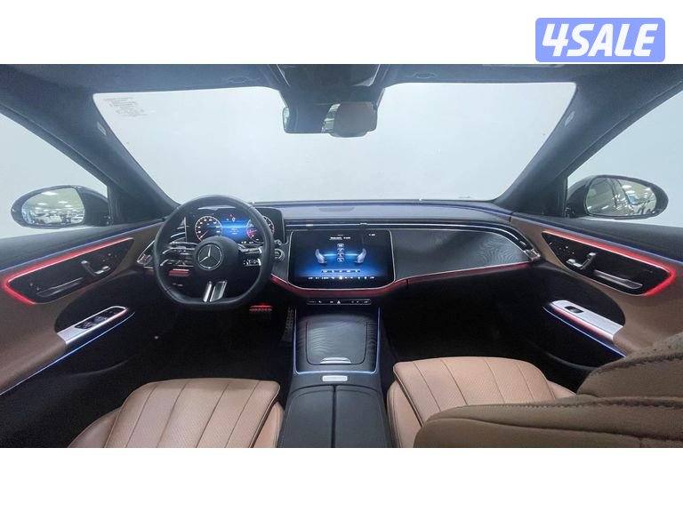 Mercedes-Benz E-Class10