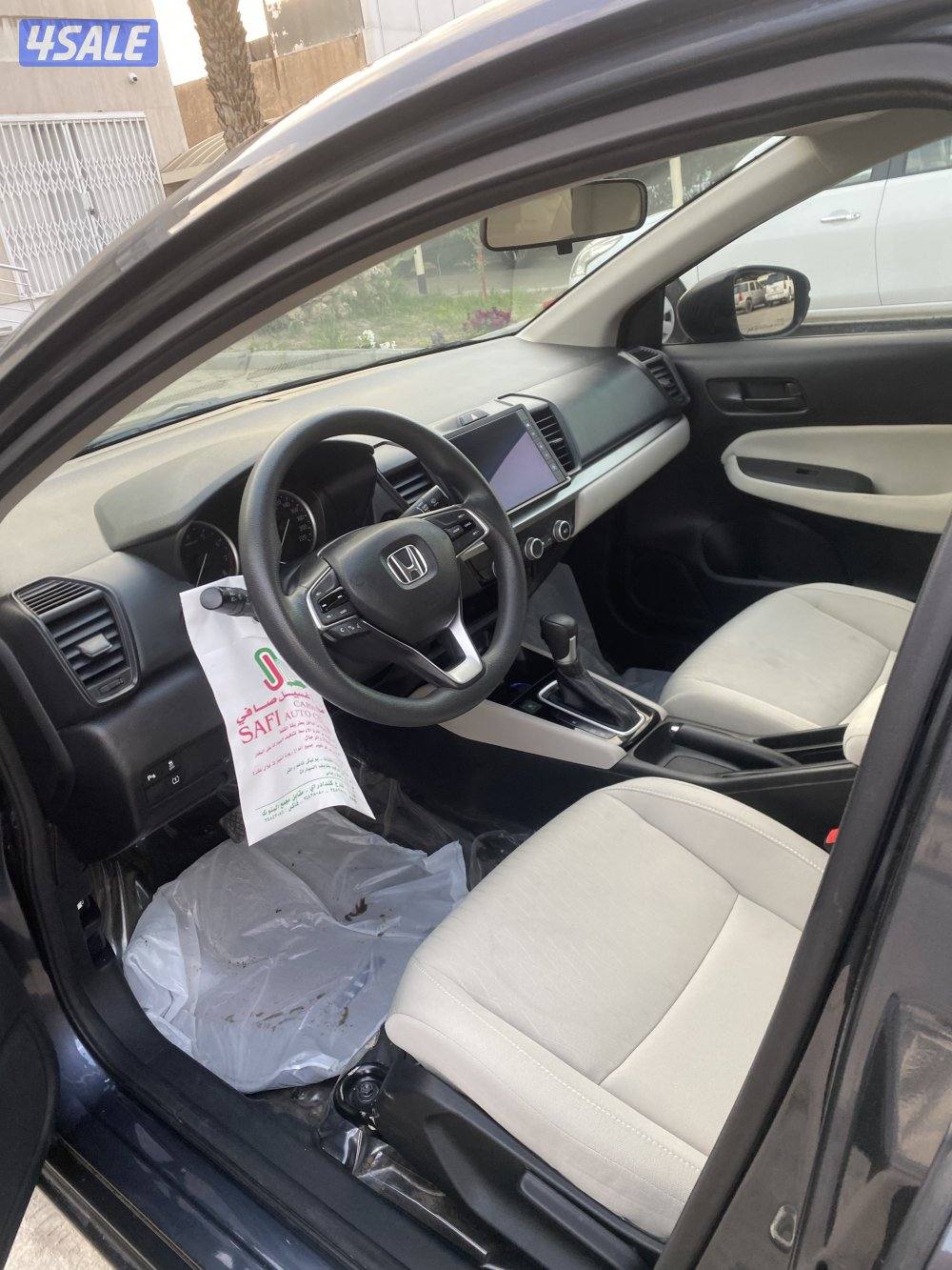 Honda city 2024 car for sale , engine 1500 cc , engine gear all good4