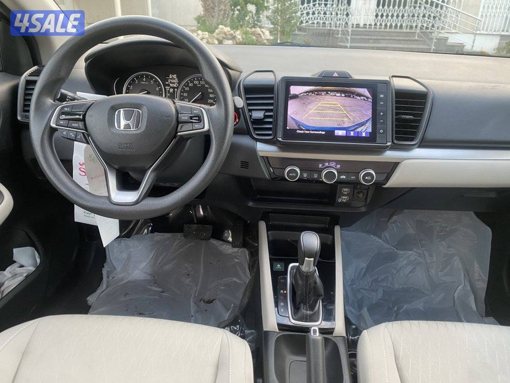 Honda city 2024 car for sale , engine 1500 cc , engine gear all good6