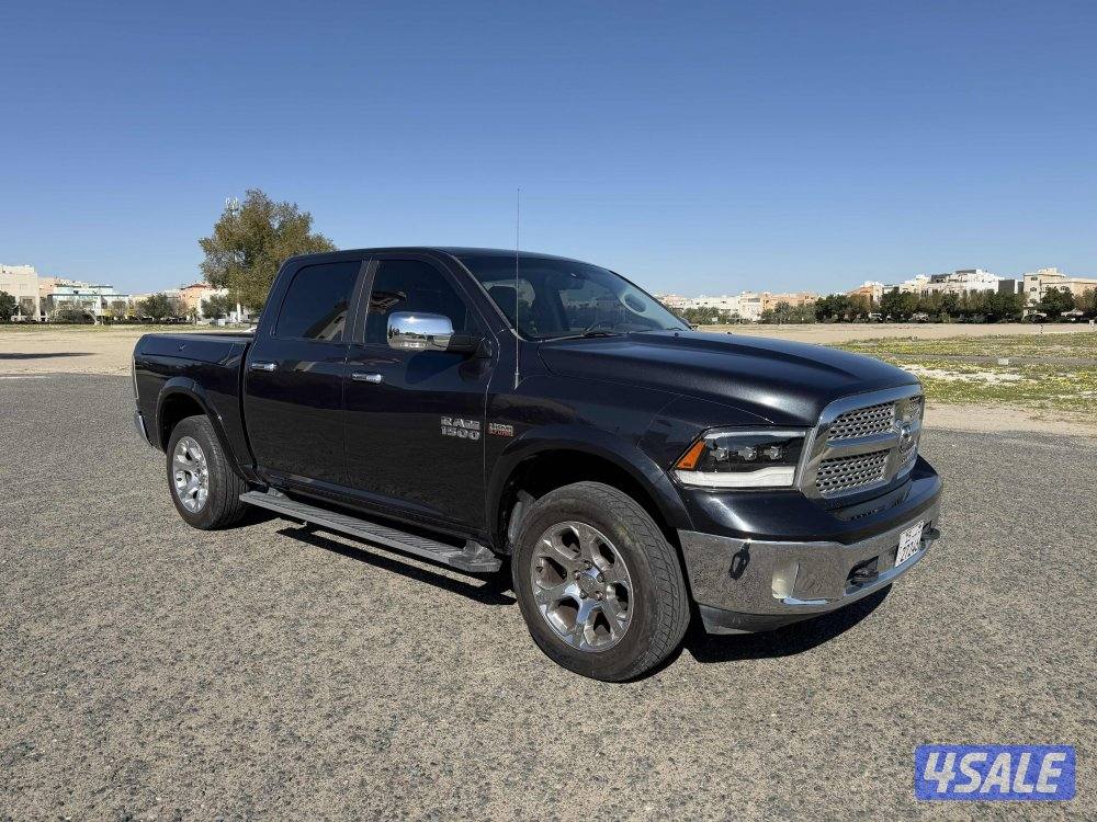 للبيع دودج رام Laramie0