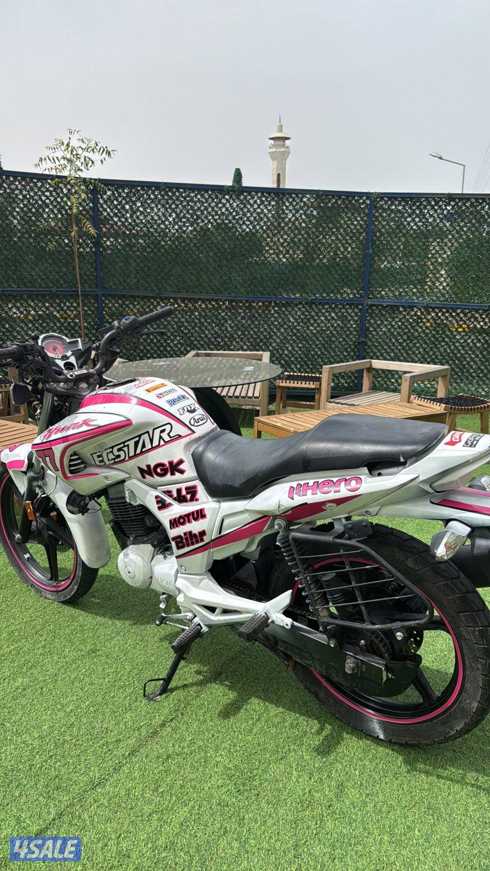 سيكلين واحد هيرو ٢٠٠ سيسي و الثاني ماكس بور ١٢٥ سيسي2